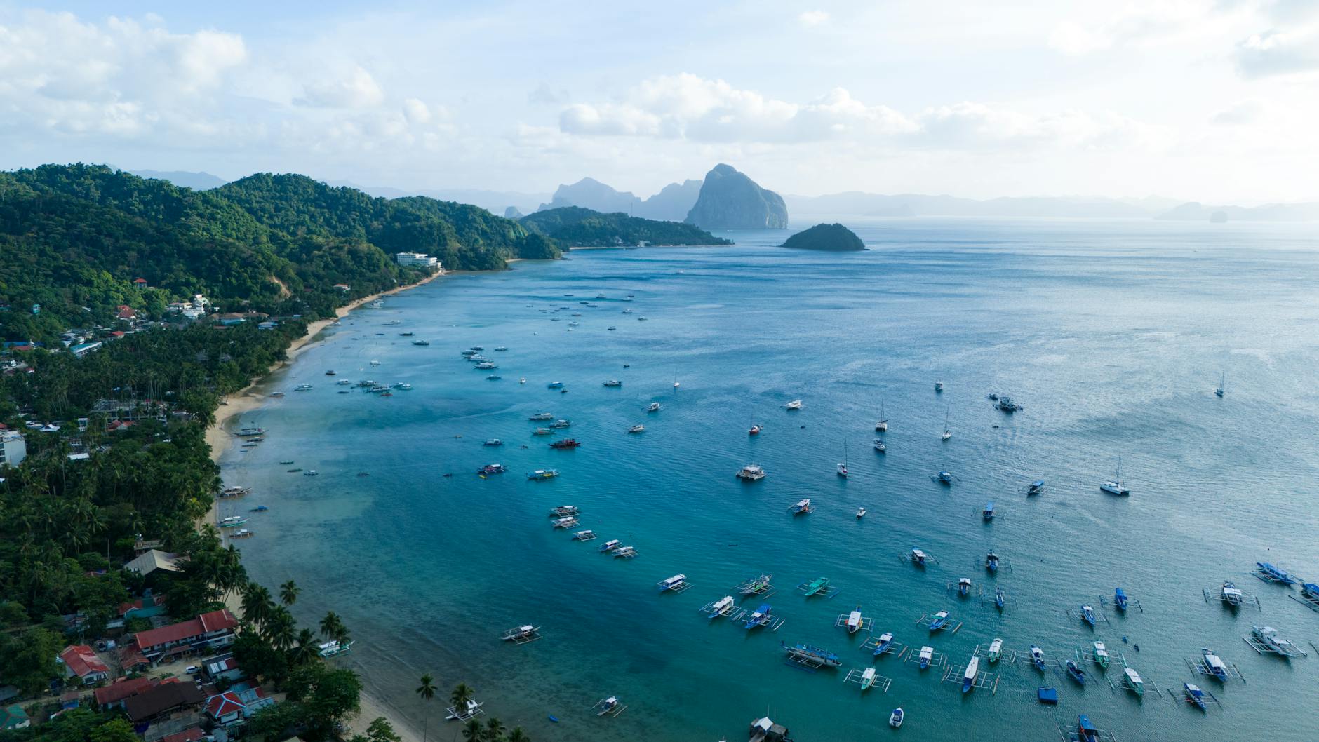 hidden beach in El Nido, Philippines