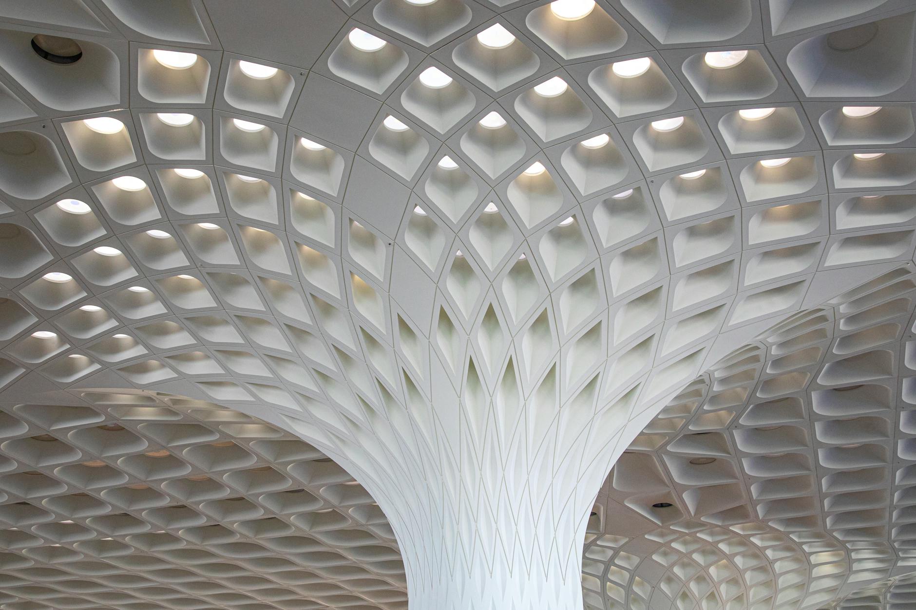 accessories for airport outfit