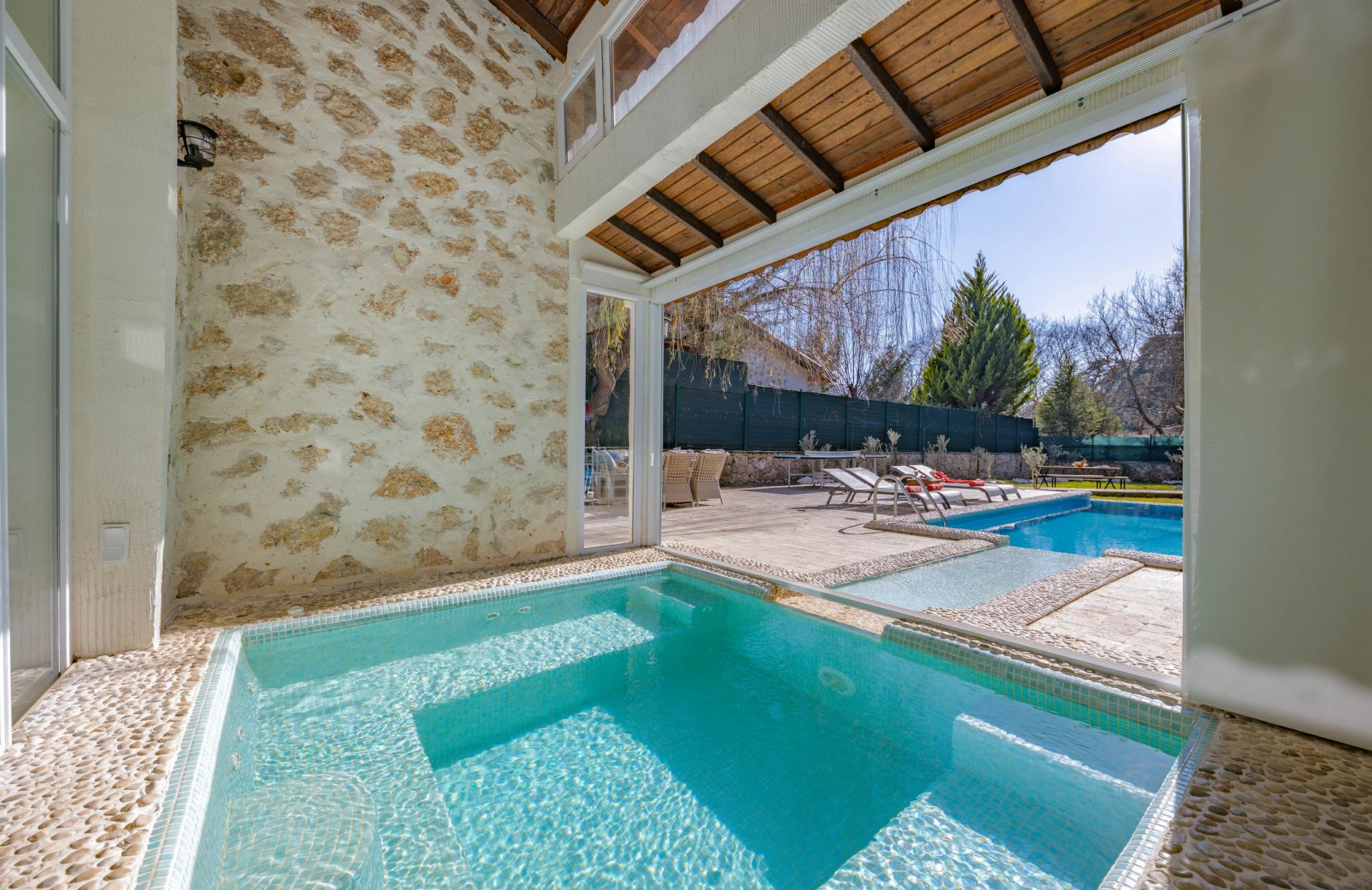 private outdoor luxury space in a home