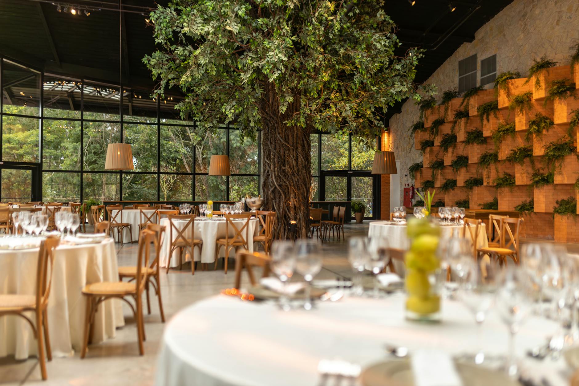 luxury brand dinner sustainability eco-friendly practices