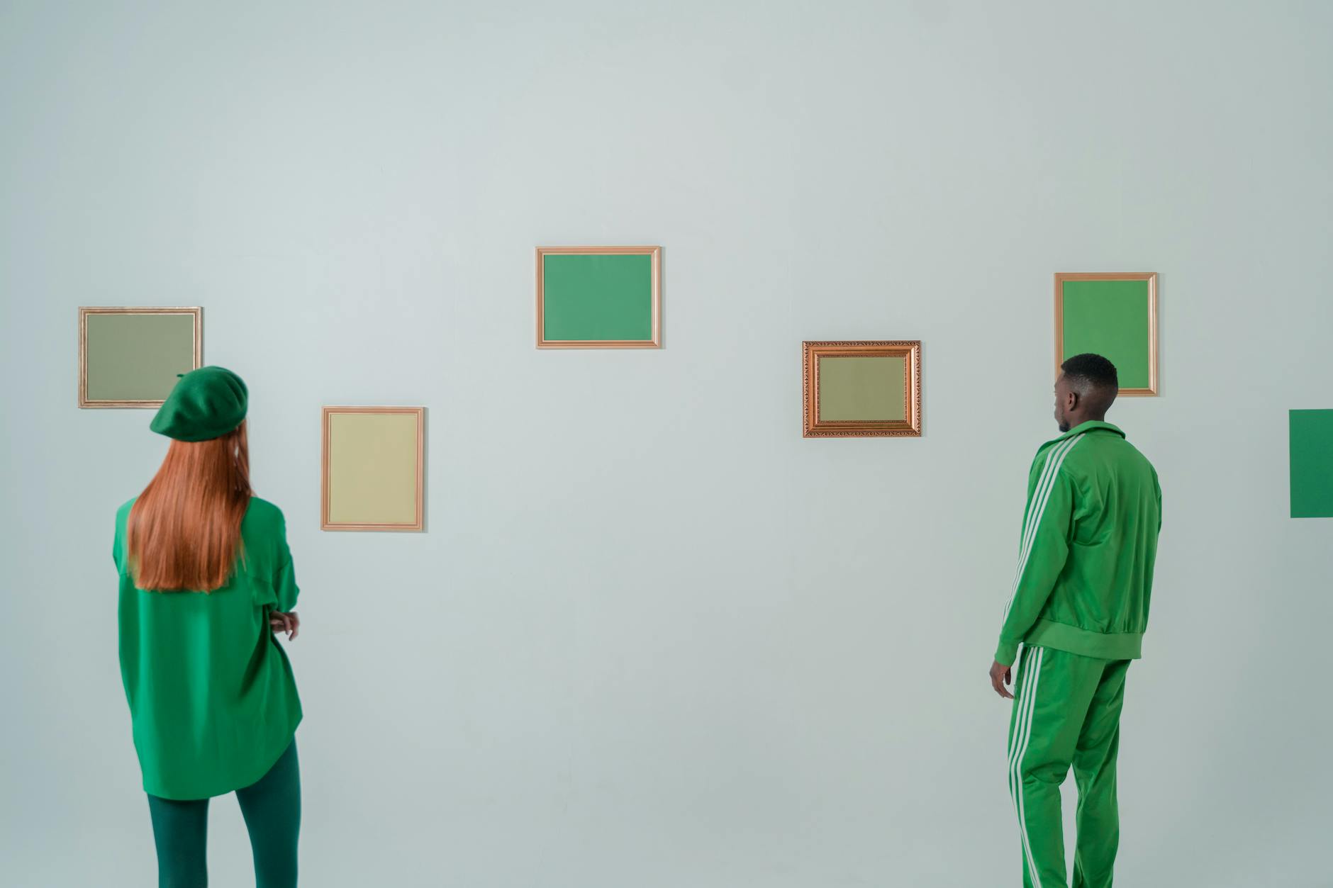 fashionable outfit for gallery visit