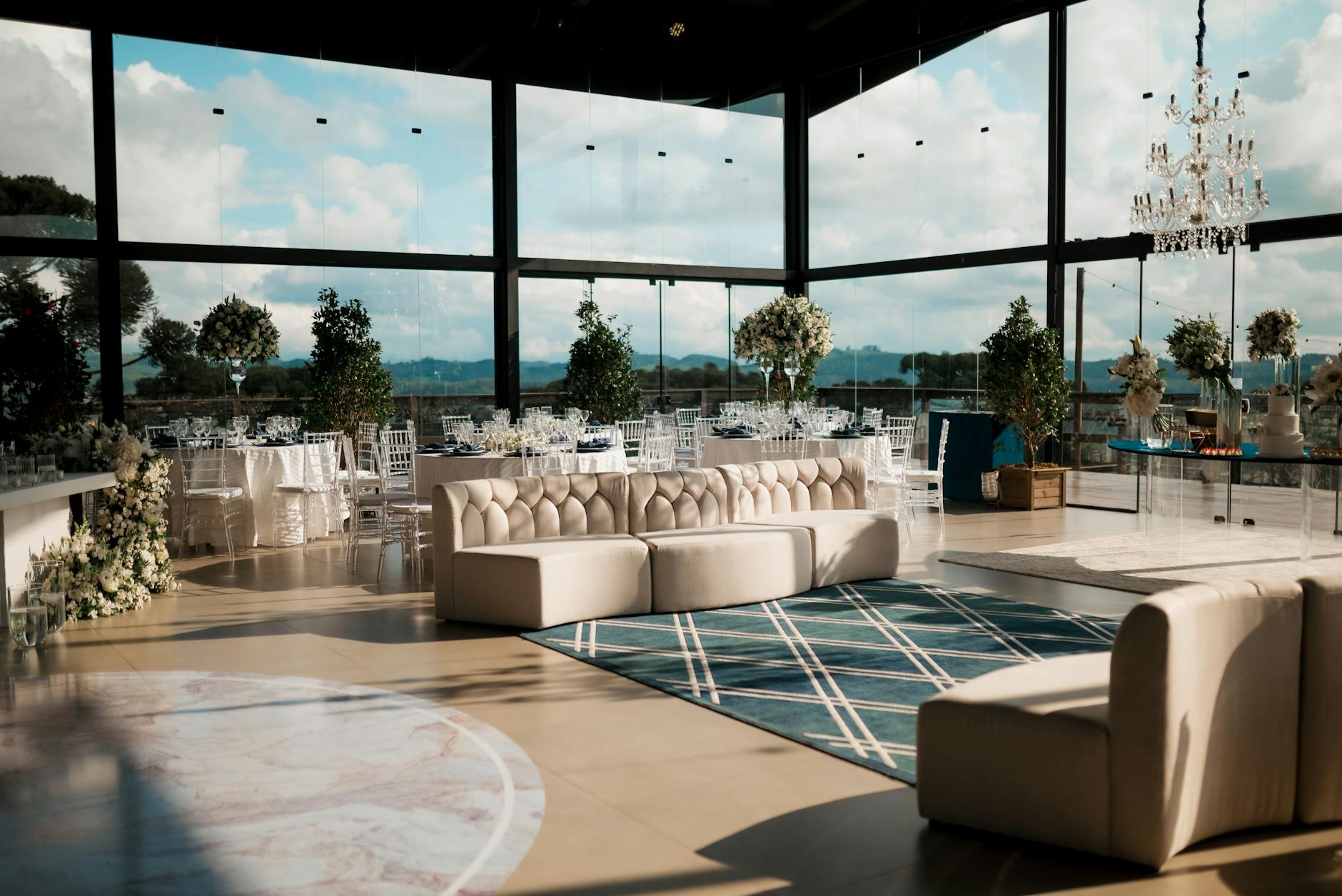 elegant luxury event decor