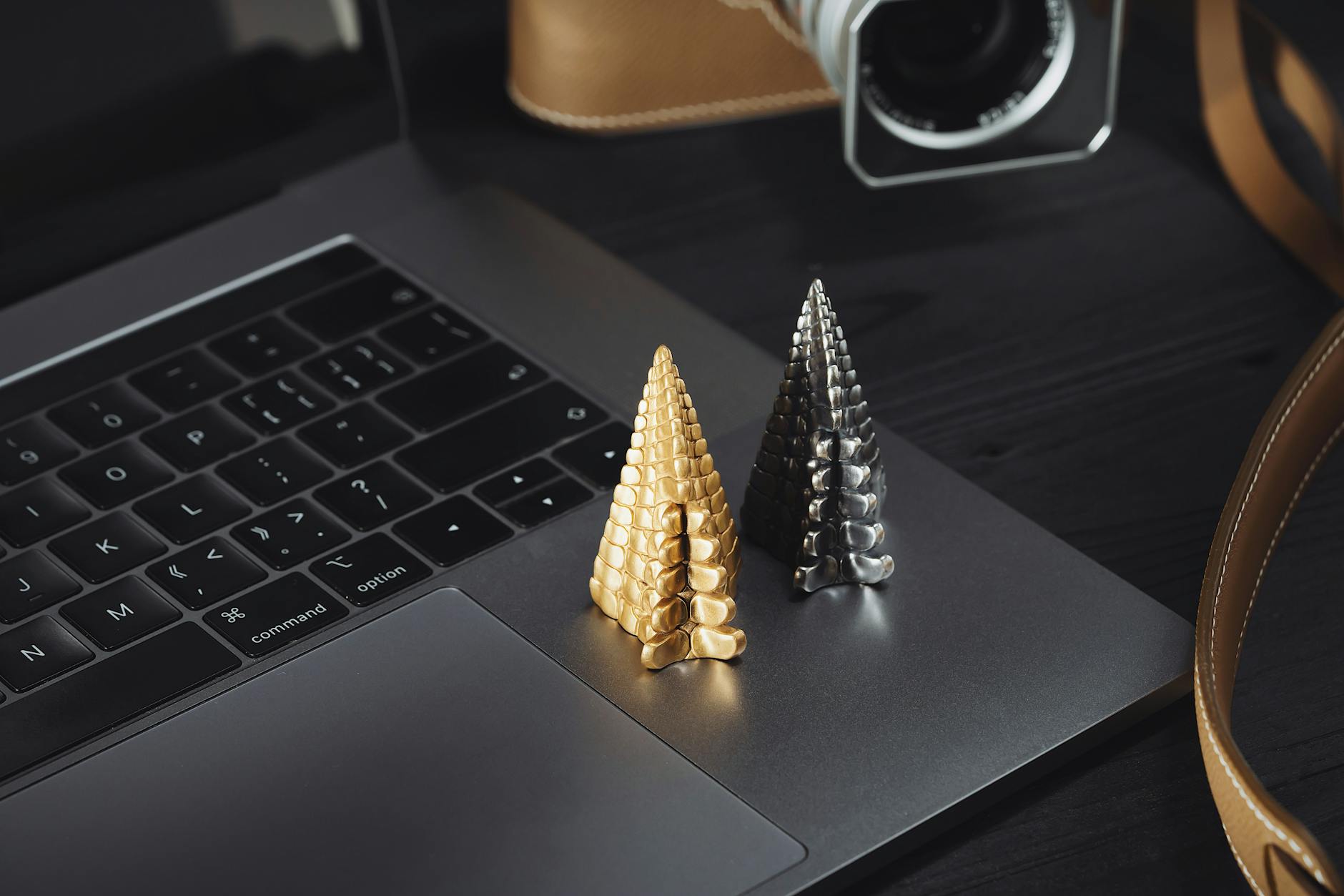 modern gold jewelry technology elegance